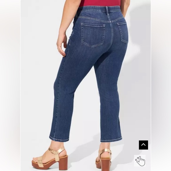 Torrid Crop Sky High Boot Super Soft Jean - Picture 1 of 3